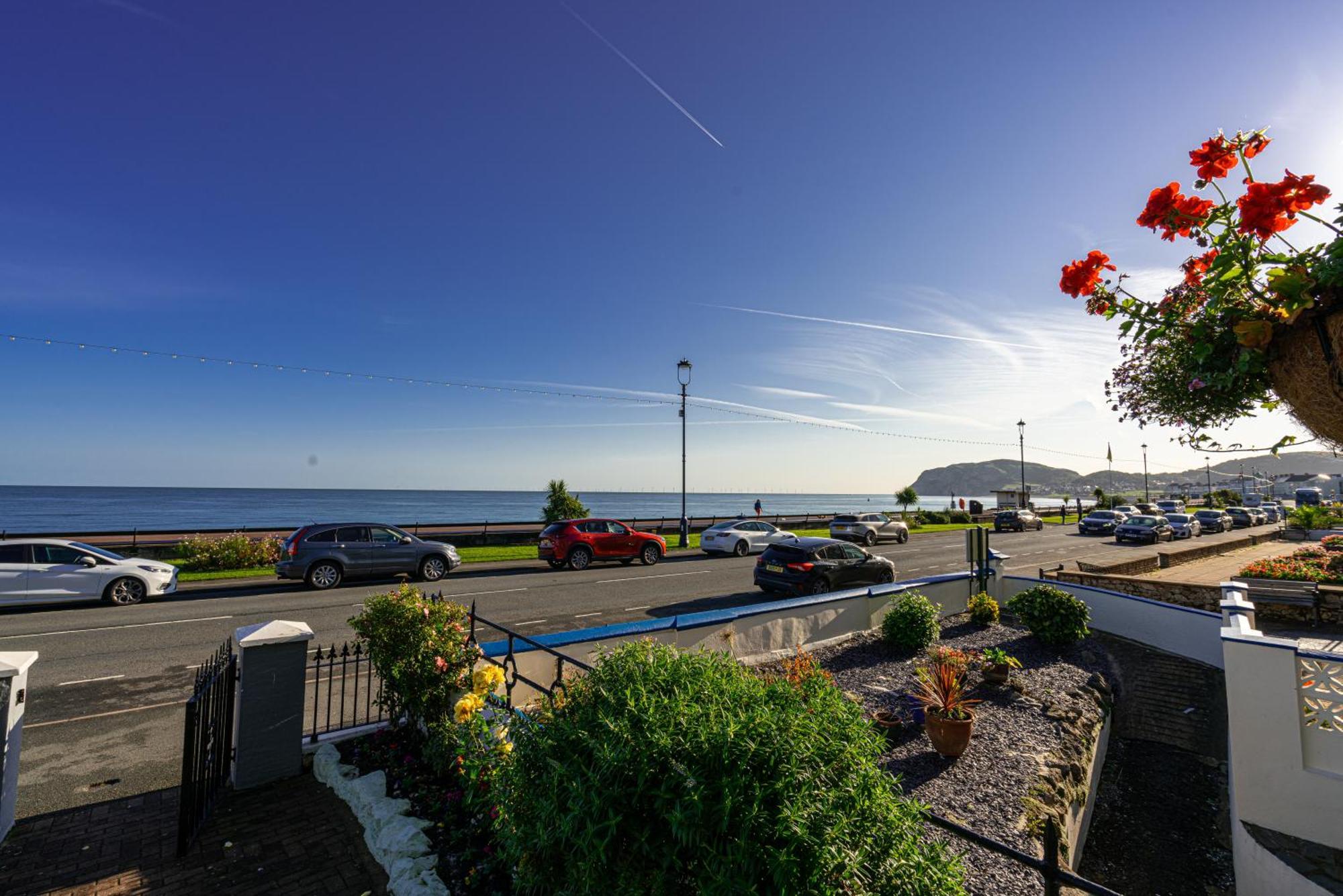 Can-Y-Bae Hotel Llandudno Exterior photo